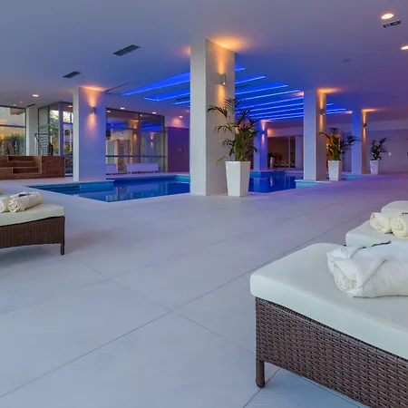 Katarina Hotel 4*