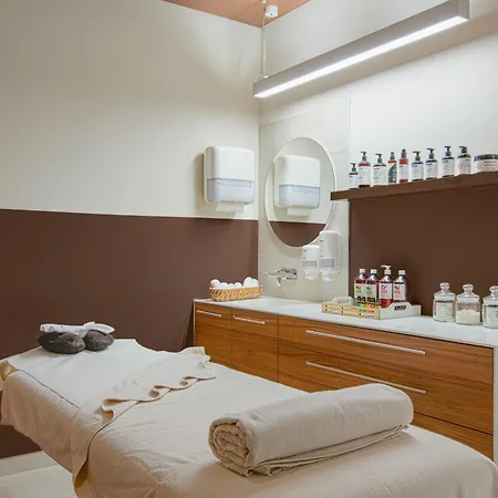 卡塔琳娜酒店 酒店