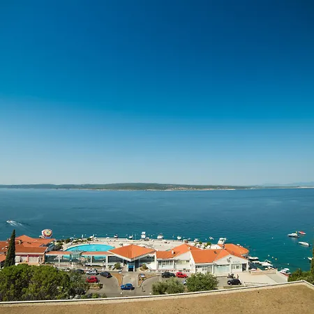 Katarina Hotel 4*
