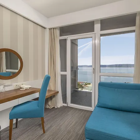 卡塔琳娜酒店 4* 塞尔瑟