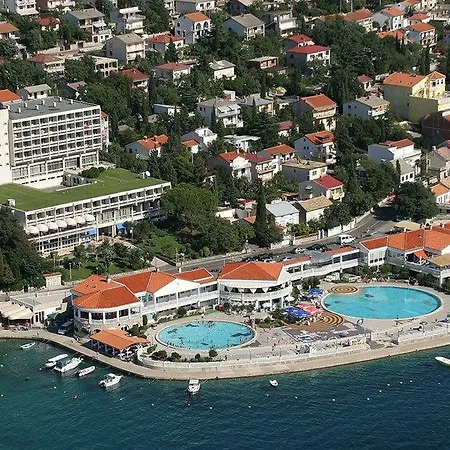 卡塔琳娜酒店 酒店